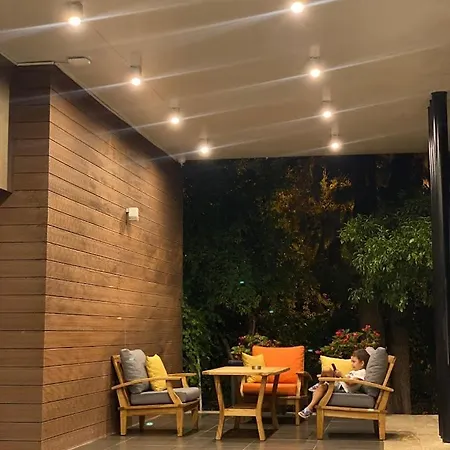 Omorfi Garden Ξενοδοχείο