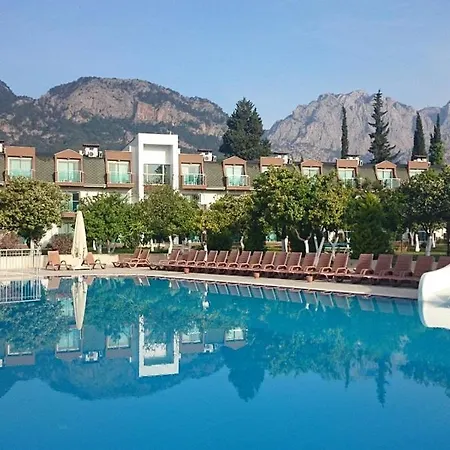 Omorfi Garden Ξενοδοχείο 4*