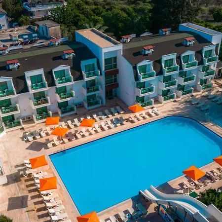Omorfi Garden Ξενοδοχείο