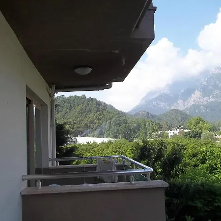 Omorfi Garden Ξενοδοχείο