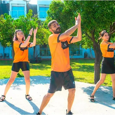 Omorfi Garden Ξενοδοχείο 4*