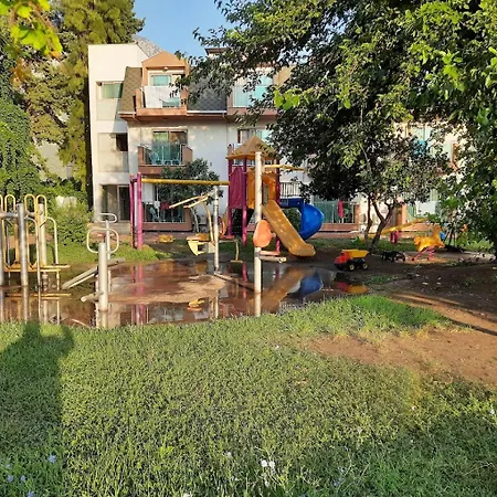 Hotell Omorfi Garden