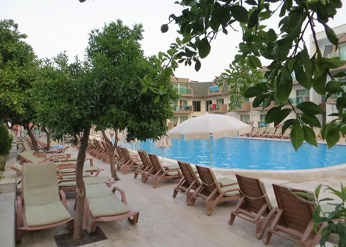 Omorfi Garden 4*