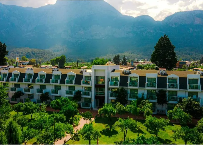 Omorfi Garden Kemer