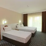 Hotel Omorfi Garden 4*