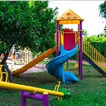 Hotel Omorfi Garden 4*