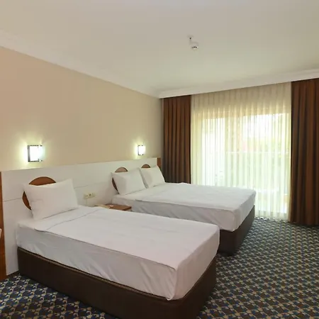 Hotel Omorfi Garden 4*