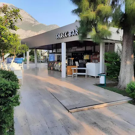 Hotel Omorfi Garden