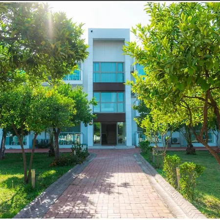 Hotel Omorfi Garden 4*