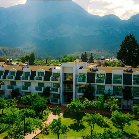Omorfi Garden Kemer