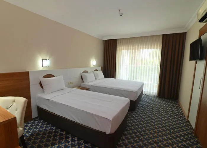 Omorfi Garden 4*