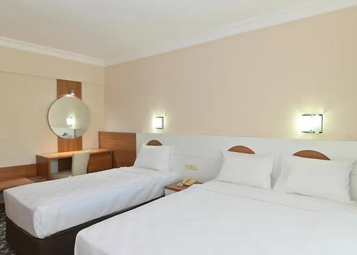 Hotell Omorfi Garden