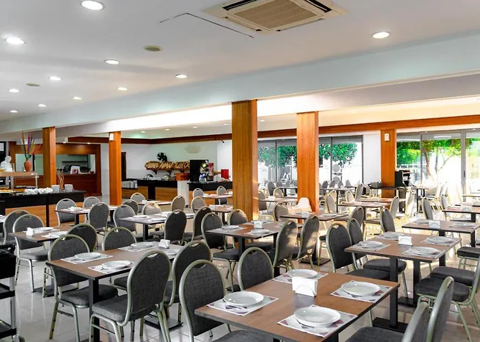 Omorfi Garden Hotell