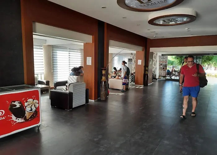 Omorfi Garden Hotell